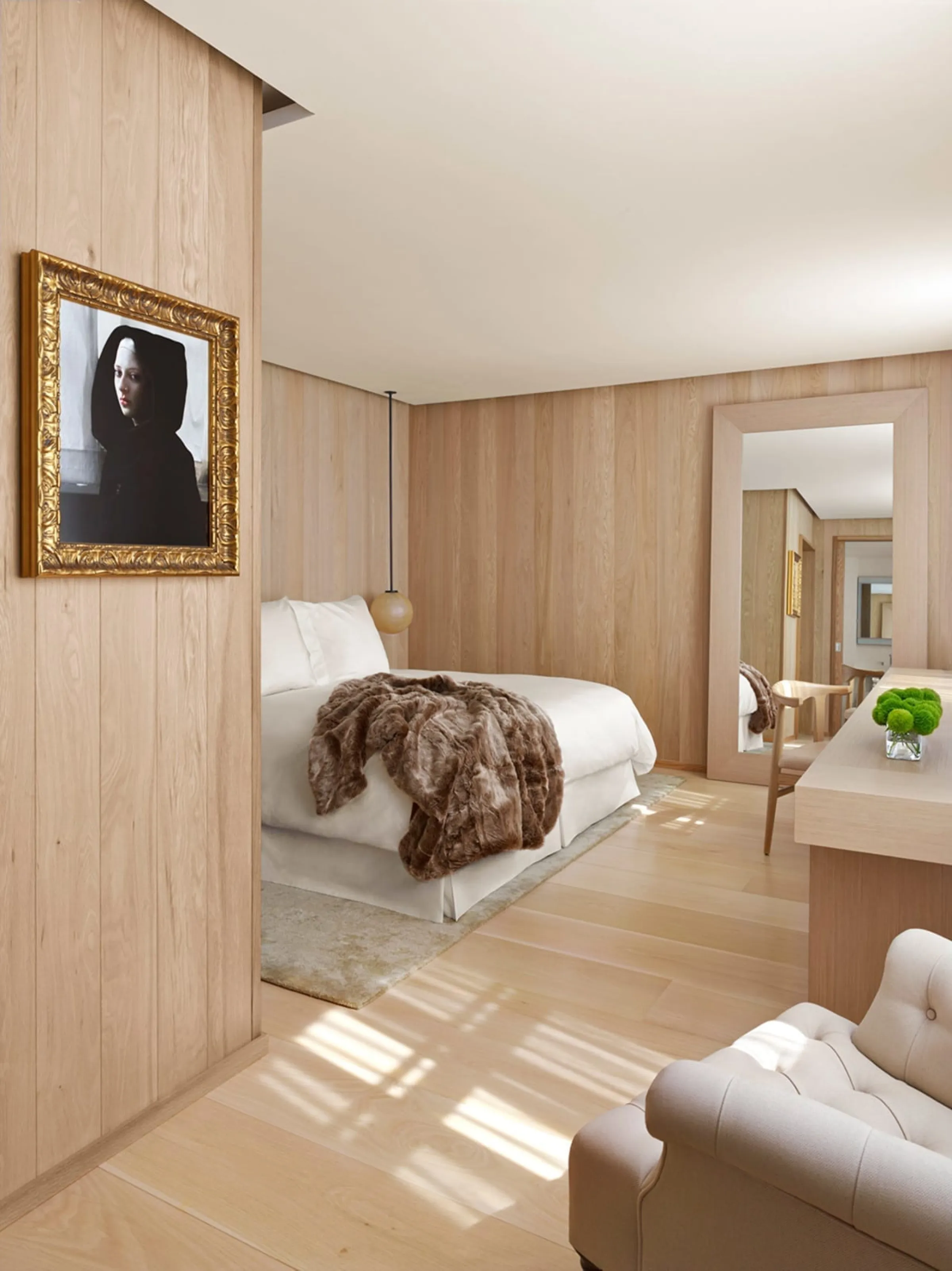 Double room with organic mattress and design-led interior