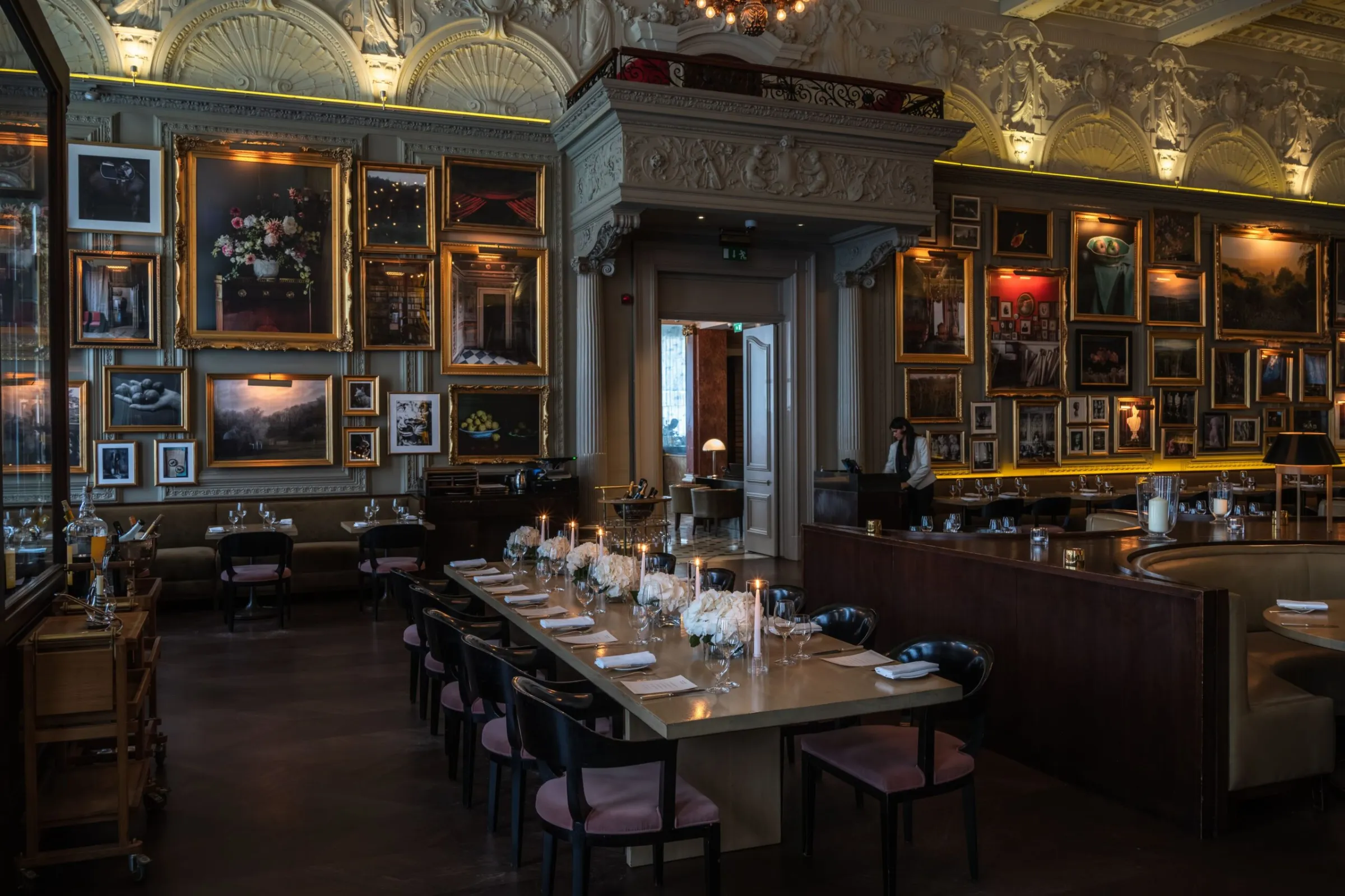 Elegant hotel event and gathering space
